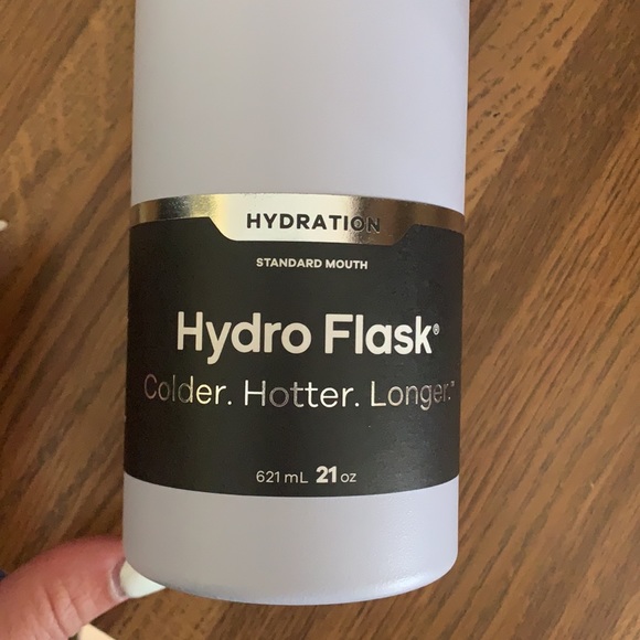 Brand new hydro flask - Picture 3 of 5